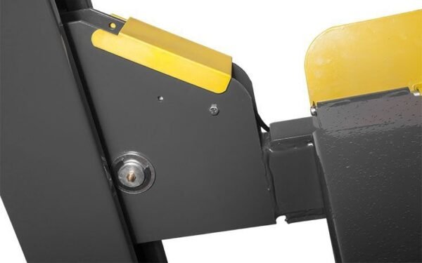 bendpak-four-post-lift-cross-mem.jpg HD-9XL 9,000-lb. Capacity / Four-Post Lift / Standard Width / Extended Length